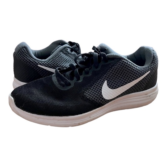 Nike Women’s Size 7 Revolution 3 819303-001 Black Running Shoes Sneakers Lace Up - Picture 3 of 9